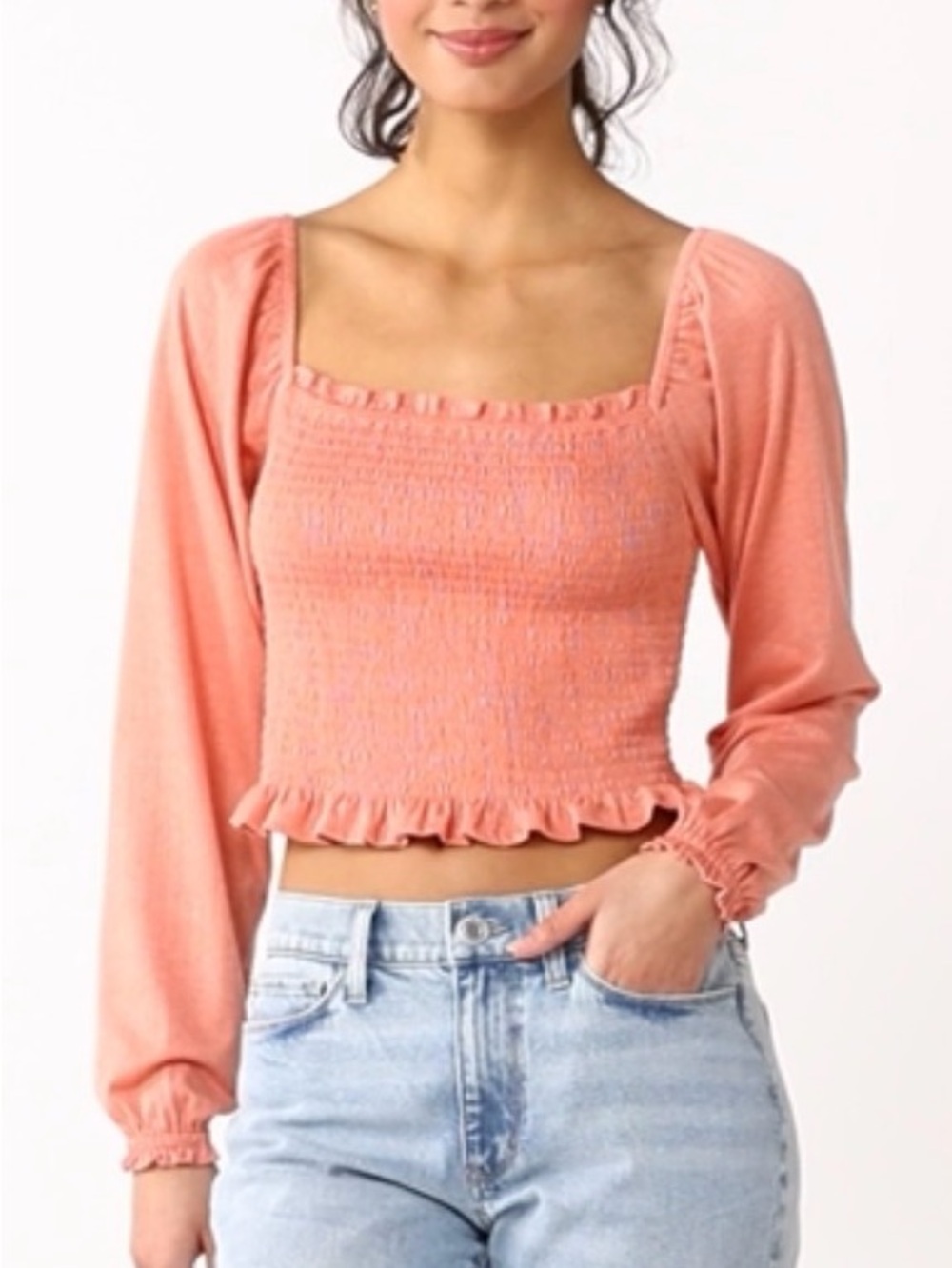 SO Juniors' Women’s Long Sleeve Peach Smocked Cropped Top
